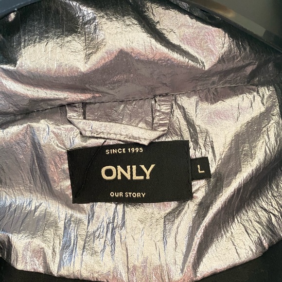 Winter coat - Picture 3 of 3